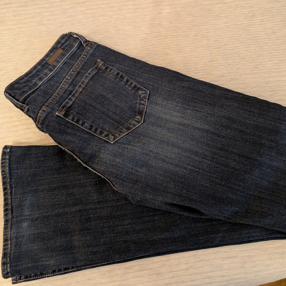 Kut from the Kloth Dark Blue Boot Cut Jeans Sleek and Versatile